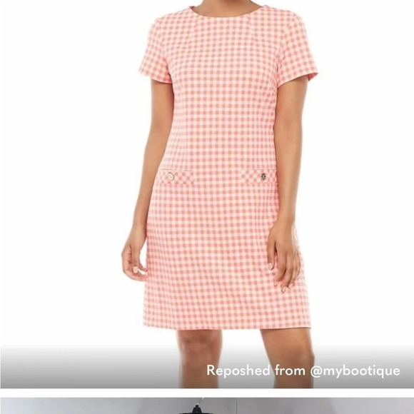 Tommy Hilfiger Short Sleeve
NWT)
Gingham Shift Dress
$69 $129 | Size: 12 | - Picture 1 of 11